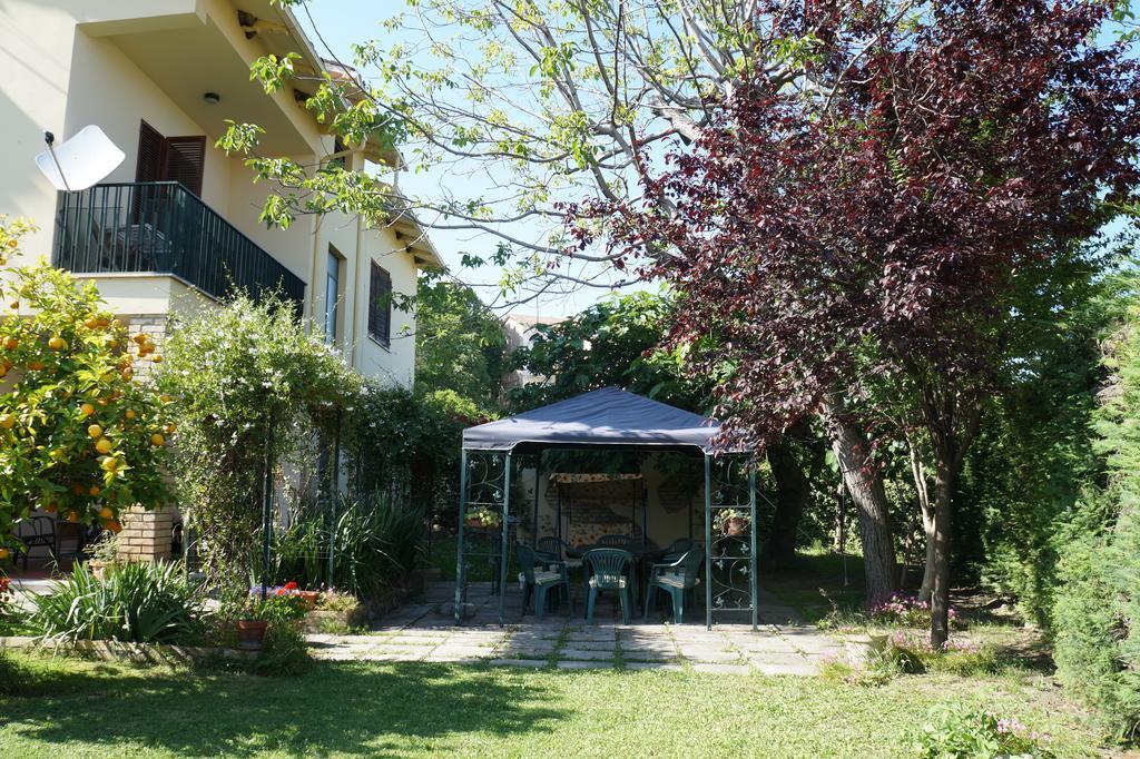 Il Giardino Bed & Breakfast Penne Exterior photo
